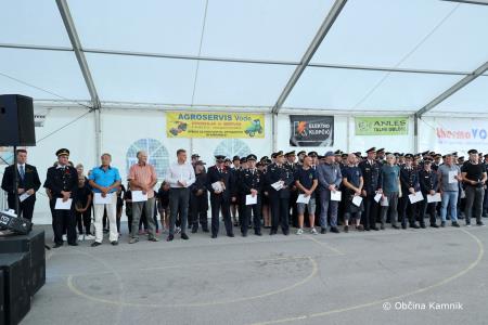 Slovesnost ob odprtju prizidka in prevzemu večnamenskega gasilskega vozila PGD Gozd (41)